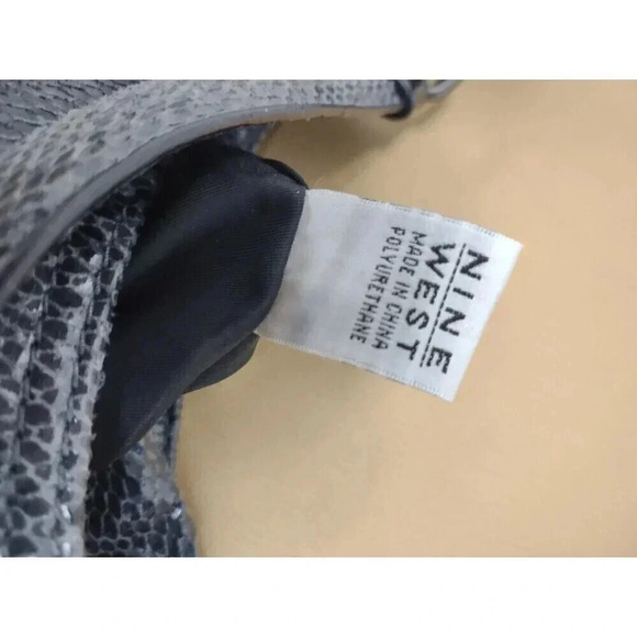 Nine West Shiney Black & Gray Snake Skin Shoulder Bag, Excellent Used Condition - Picture 5 of 10